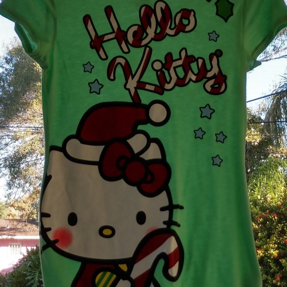 Hello Kitty Girl's Size XL Christmas T-SHIRT